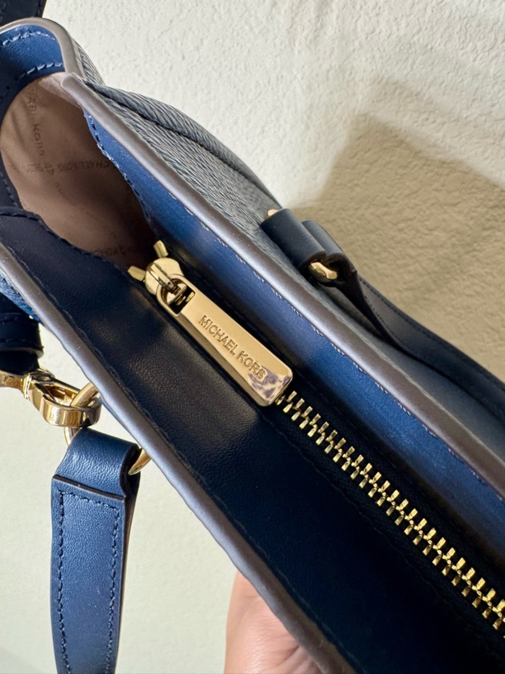 Michael Kors Freya Navy Blue Pebbled Leather Satchel with Detachable Strap - Picture 4 of 12